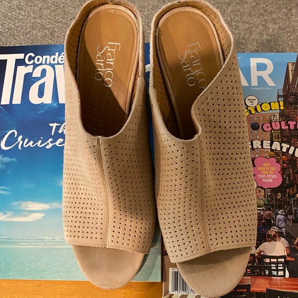 Franco Sarta open toe, mule with block heel. - Picture 4 of 12